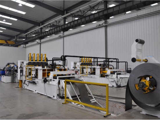 數(shù)控橫剪生產(chǎn)線(xiàn)